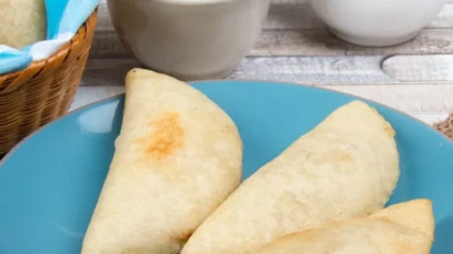 Empanadas-venezolanas-con-relleno-de-pollo-822×1024-1