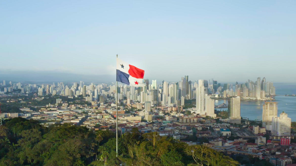 Panama_DYP_Header_CerroAncon_e5db5d4b
