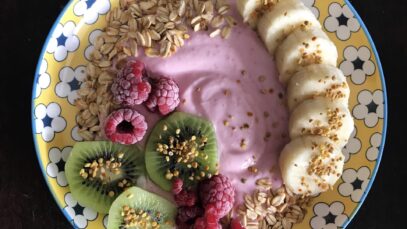 bowl-de-yogurt-avena-y-frutas-7-scaled